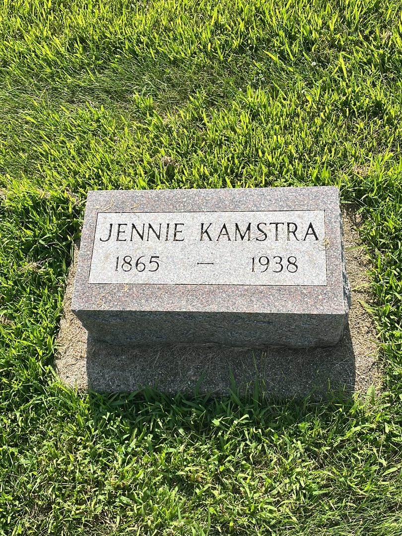 Jennie Kamstra's grave. Photo 1