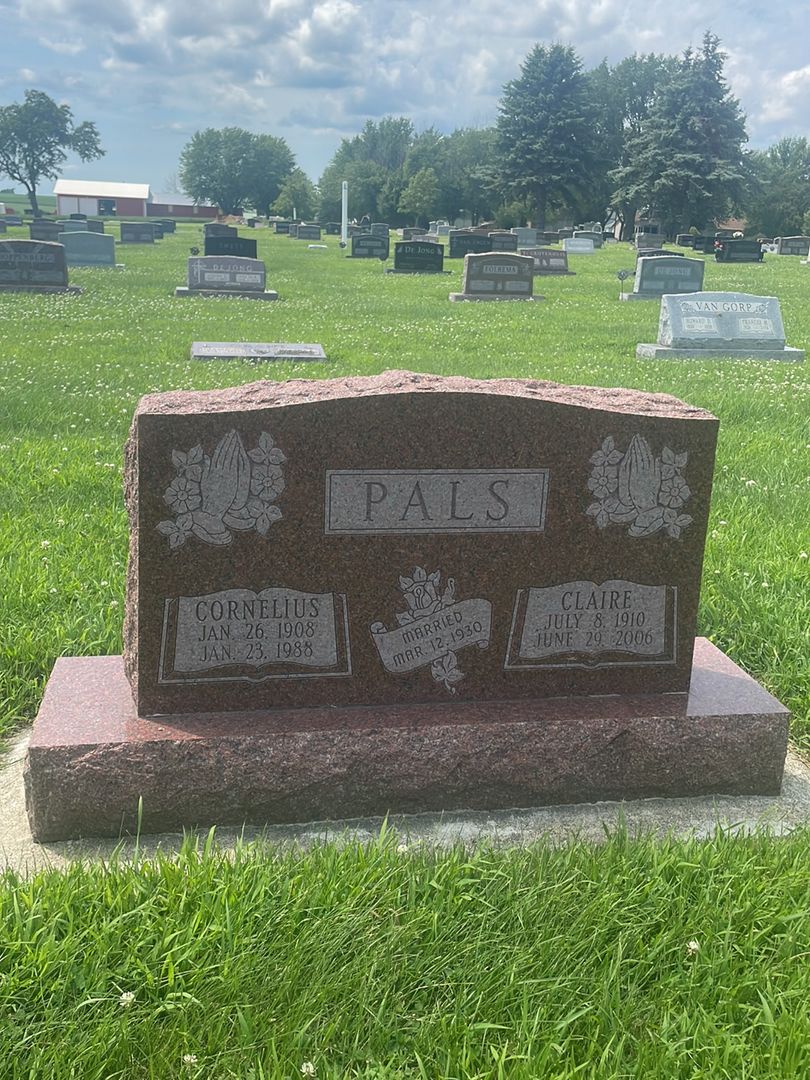 Cornelius "Cornie" Pals's grave. Photo 1