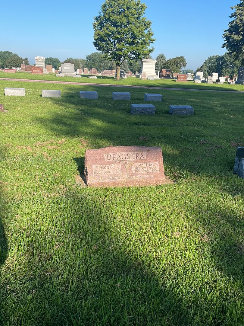 Missus/Madam Martha Wagenaar Dragstra's grave. Photo 1