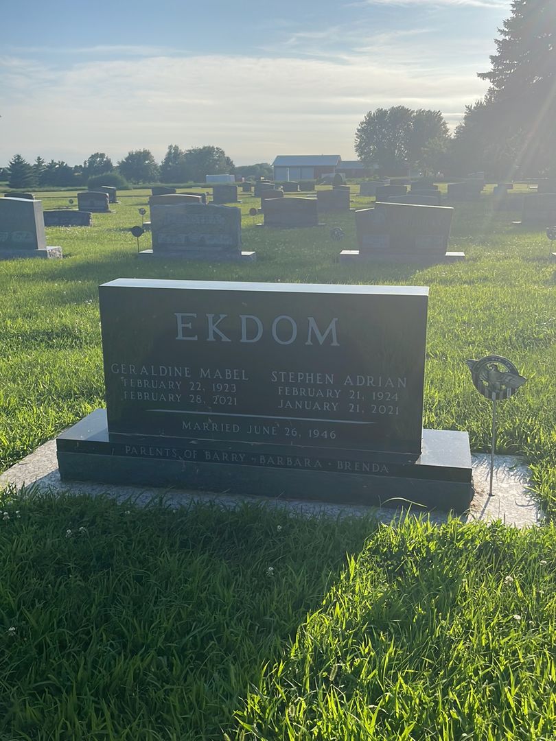 Geraldine Mabel Ekdom's grave. Photo 1
