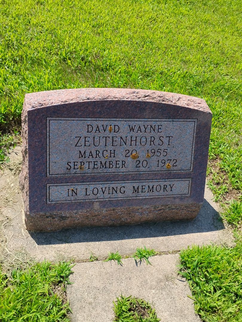 David Wayne Zeutenhorst's grave. Photo 1