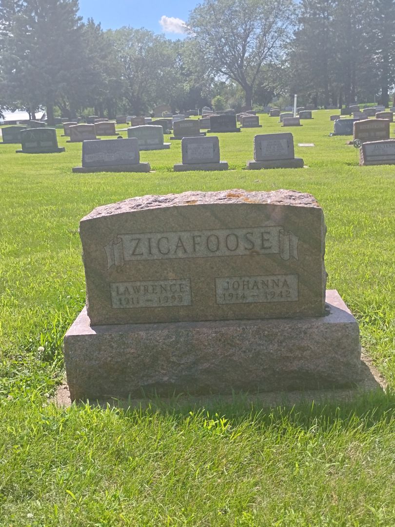 Lawrence Zicafoose's grave. Photo 1