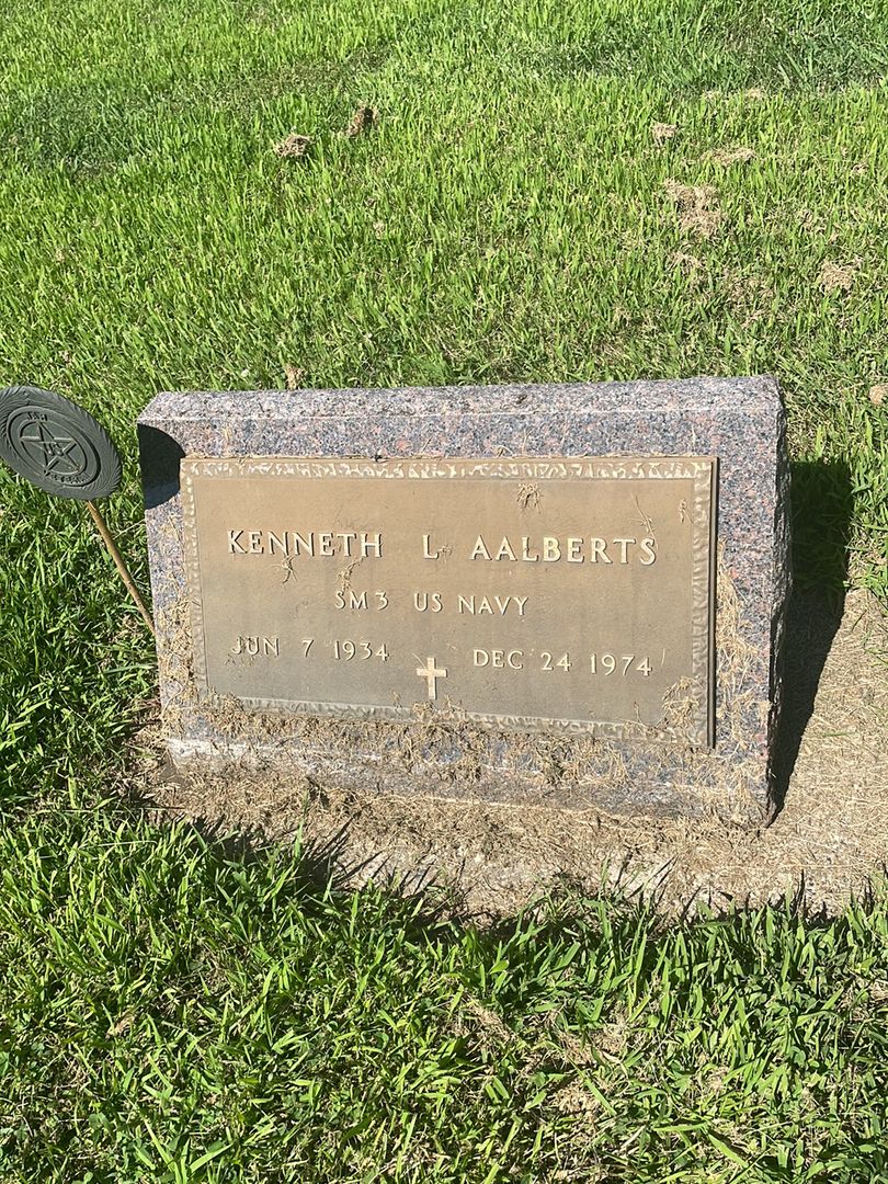 Kenneth L. Aalberts's grave. Photo 1
