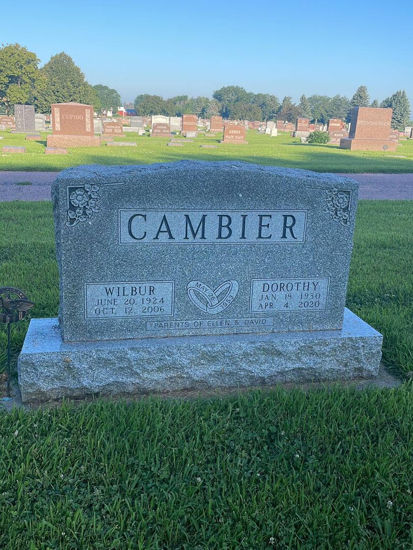 Dorothy Cambier's grave. Photo 1