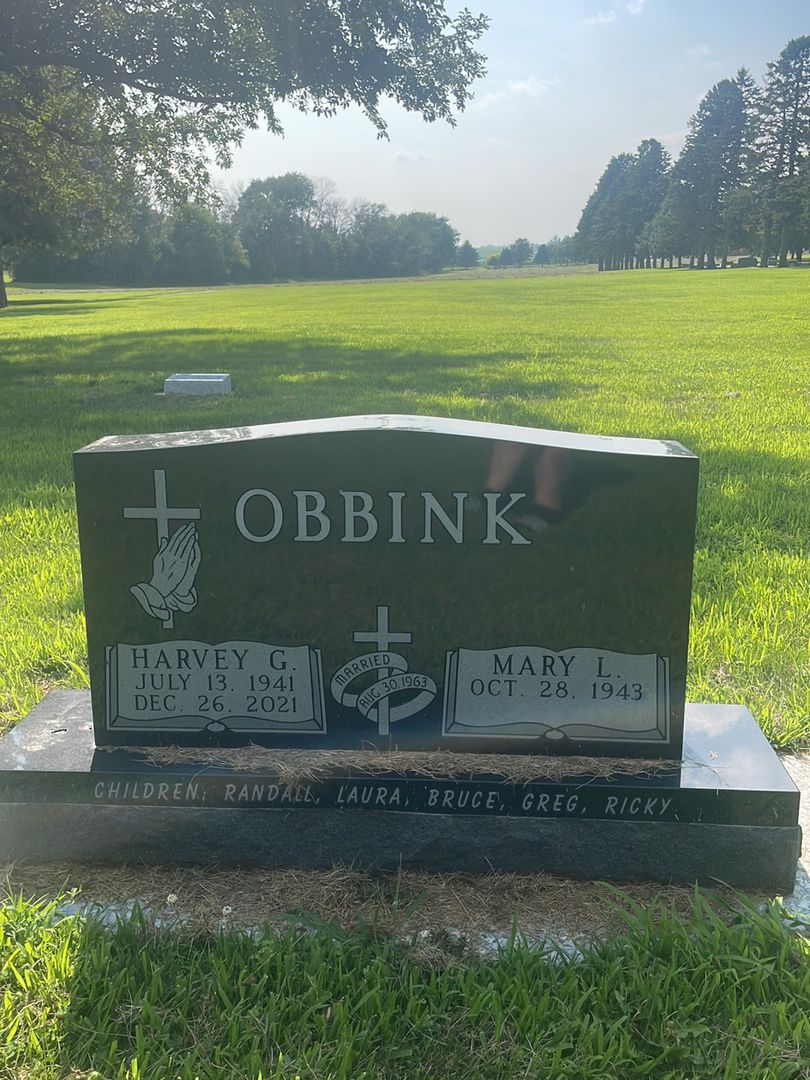 Mary L. Obbink's grave. Photo 1