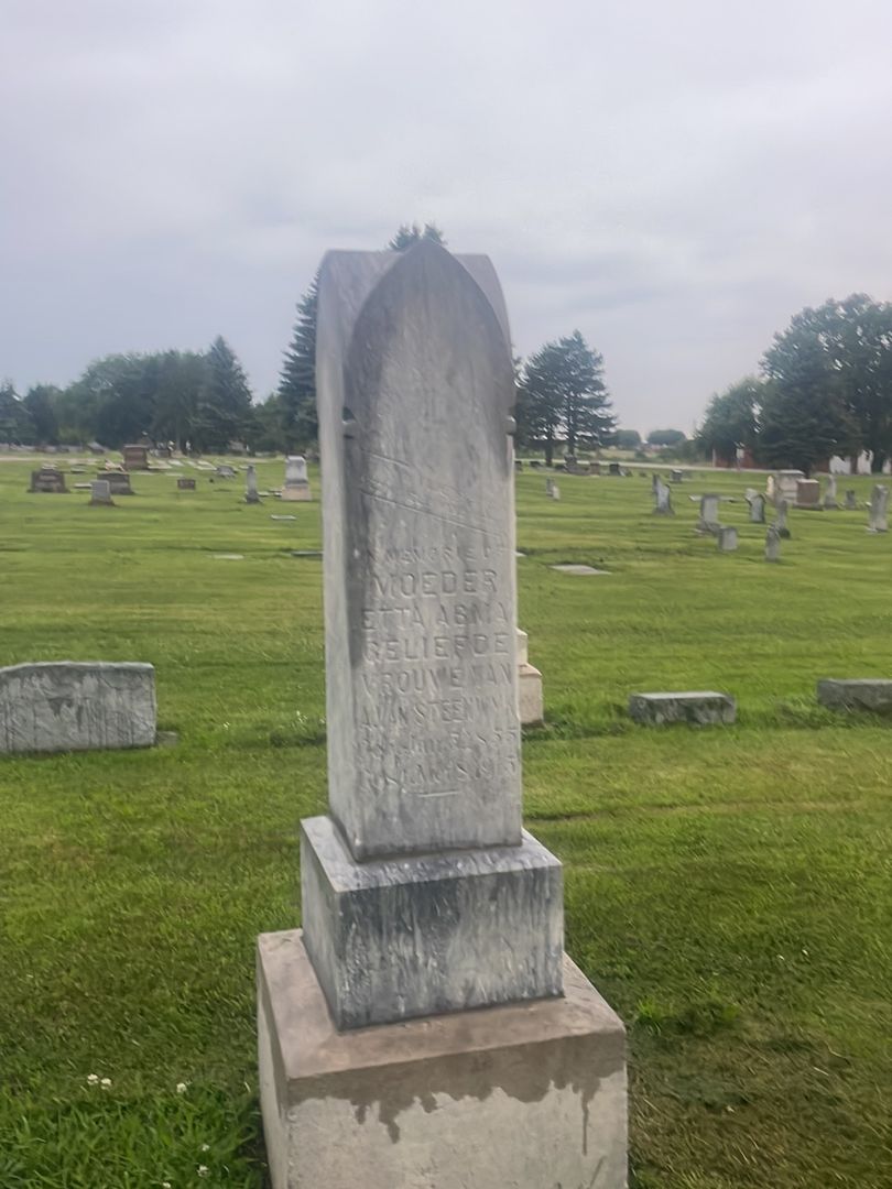 Etta Abma Geliefde Van Steenwyk's grave. Photo 1