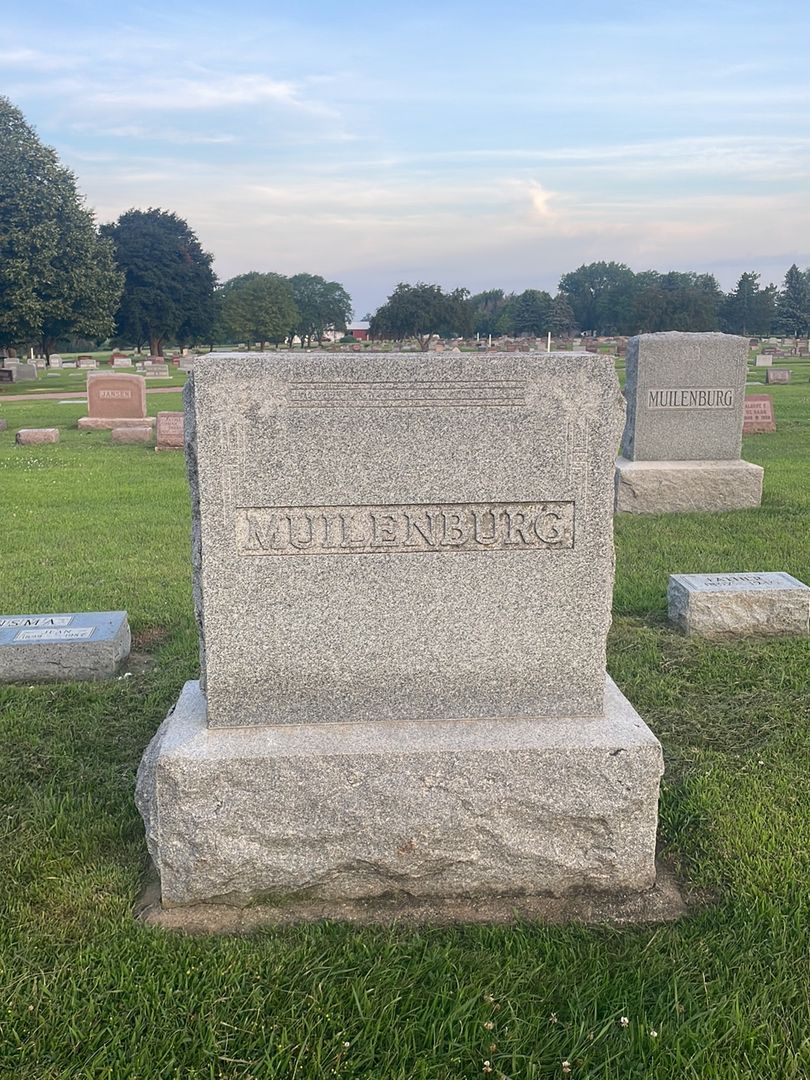 Atser Edwin's grave. Photo 1