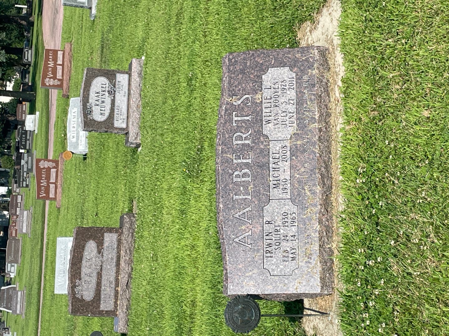 Michael Aalberts's grave. Photo 1