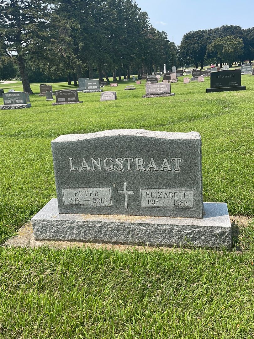 Peter W. Langstraat's grave. Photo 1