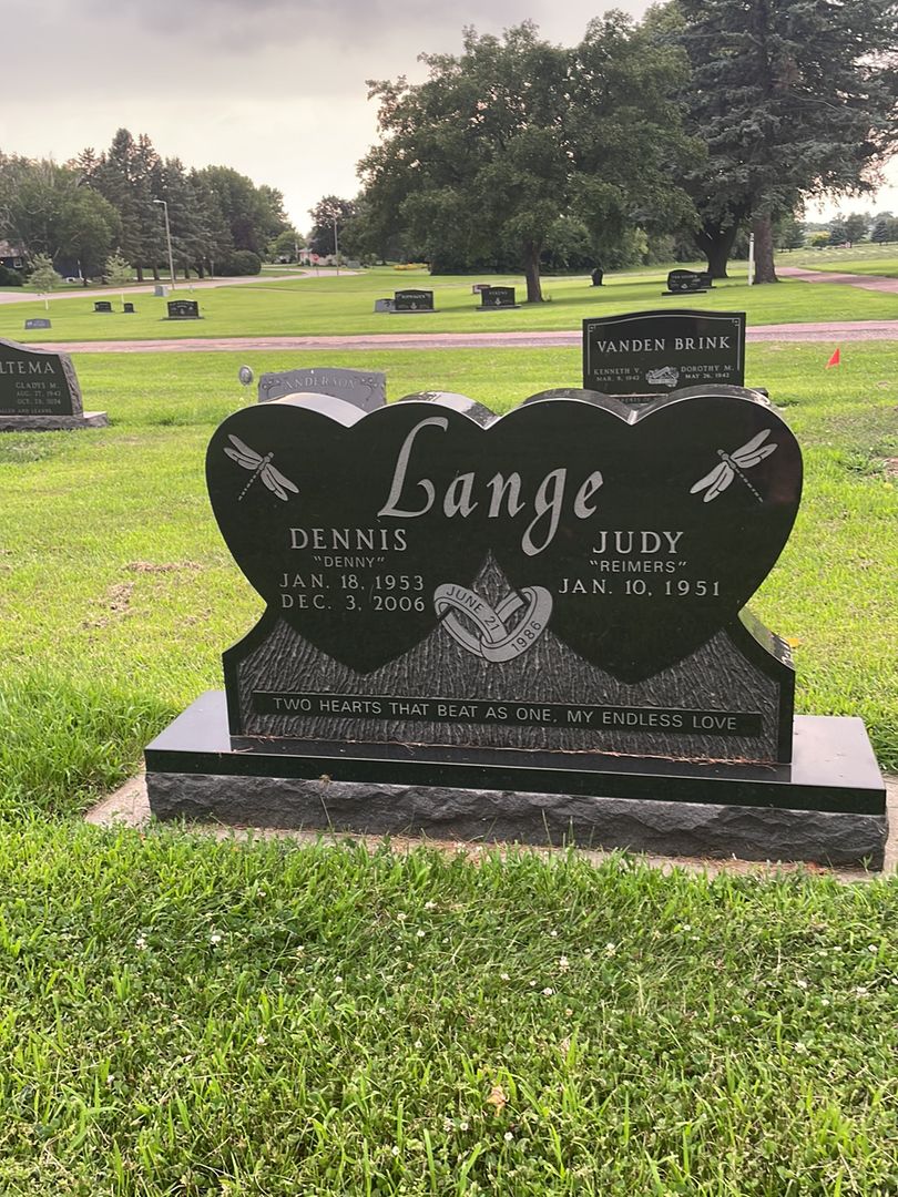 Dennis "Denny" Lange's grave. Photo 1