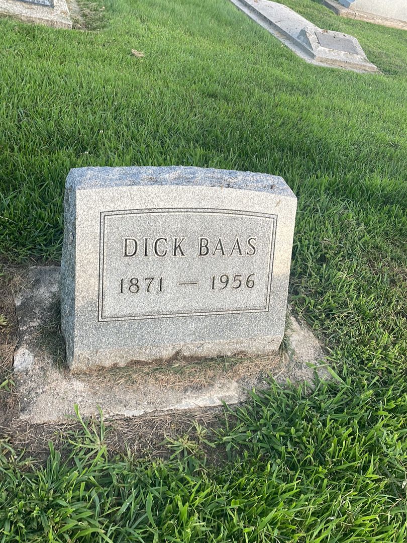 Dick Baas's grave. Photo 1