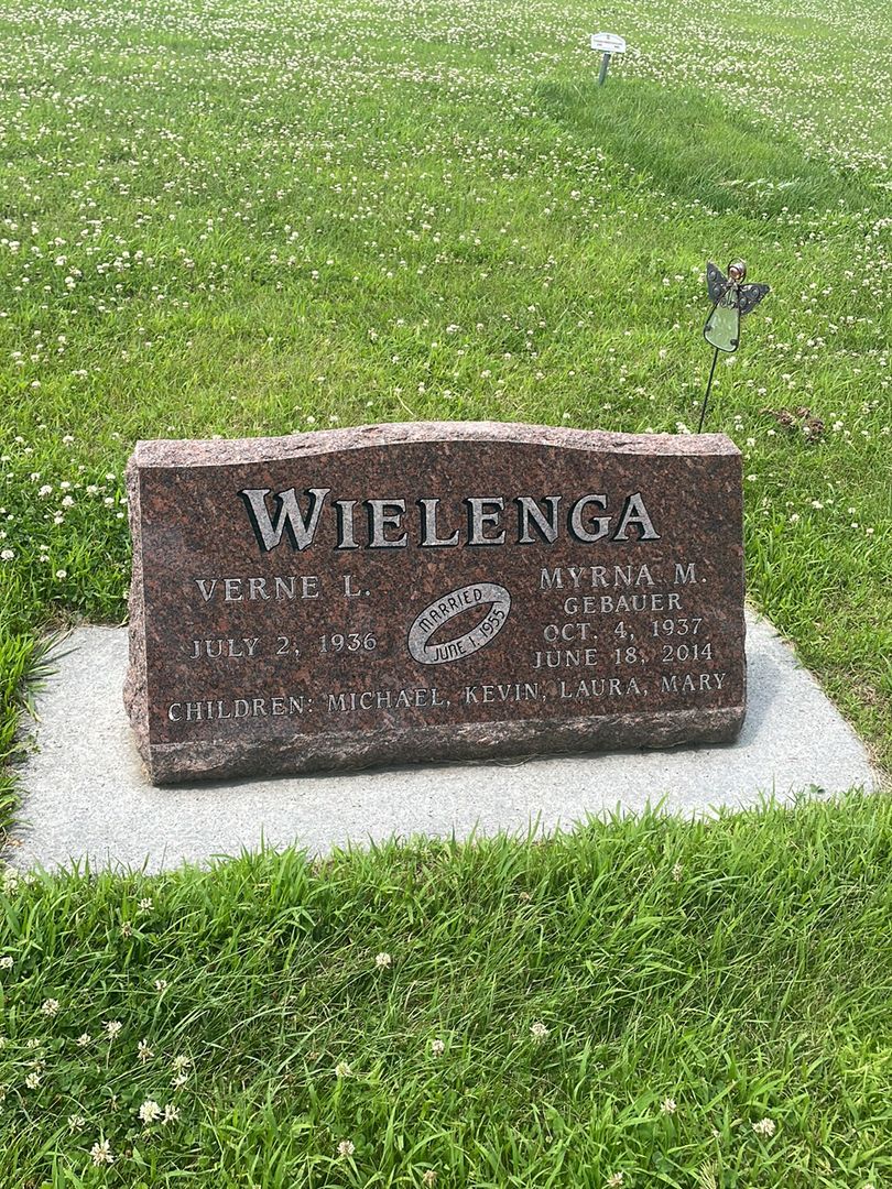 Myrna M. Gebauer Wielenga's grave. Photo 1
