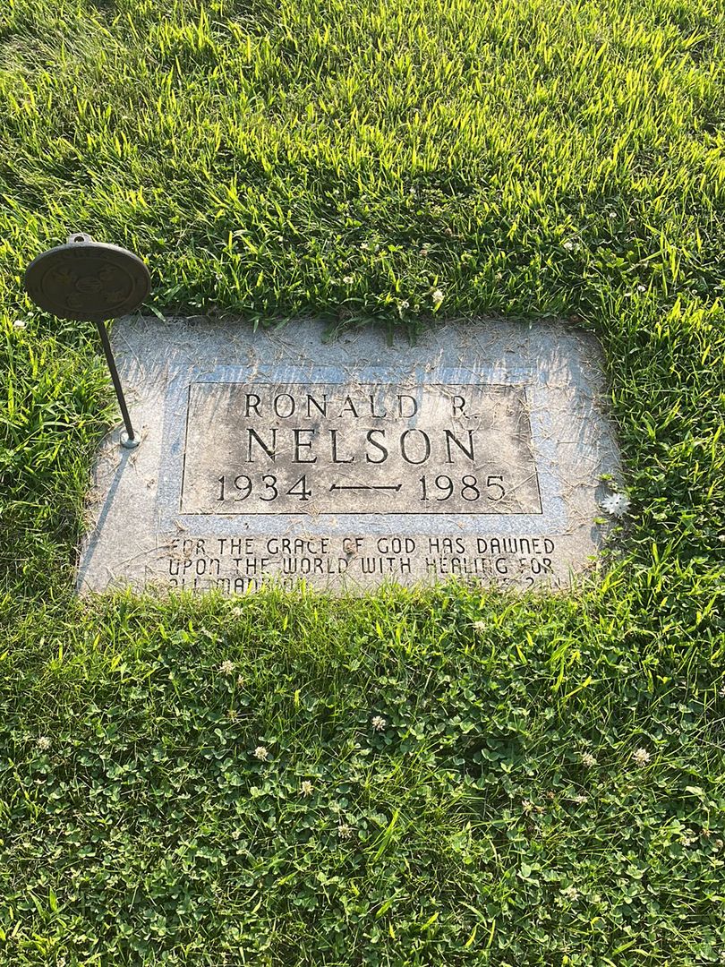 Ronald R. Nelson's grave. Photo 1