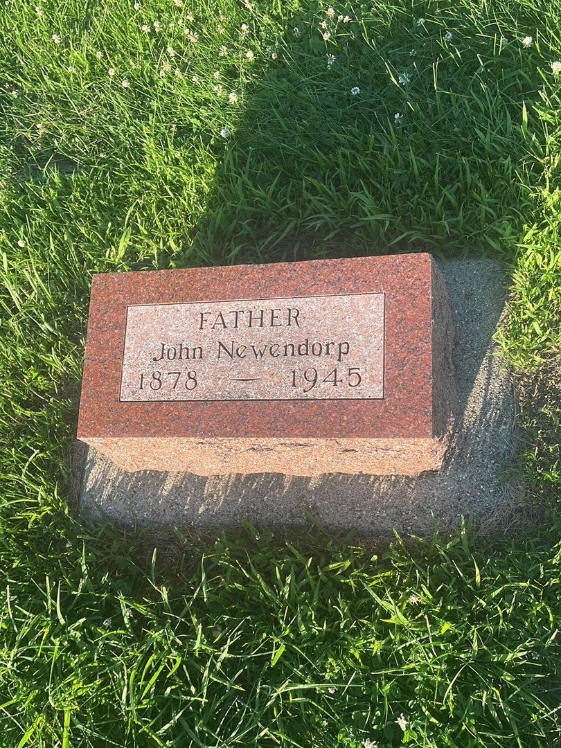 John Newendorp's grave. Photo 1