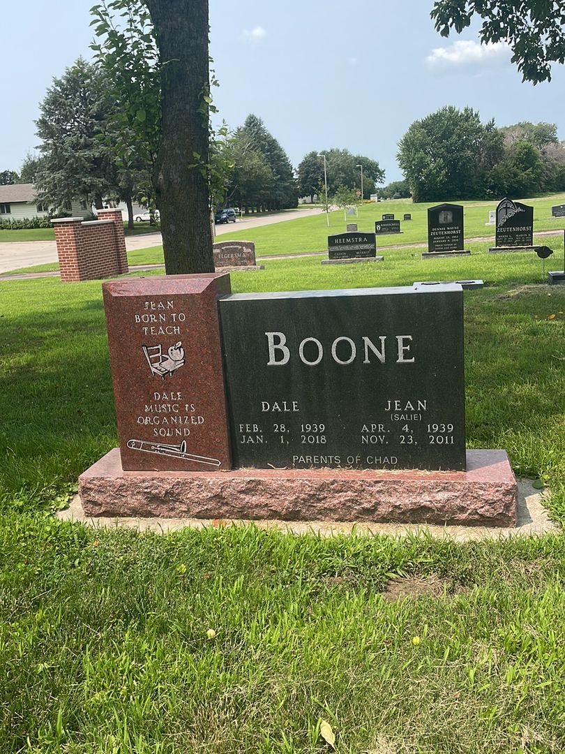 Jean Salie Boone's grave. Photo 1