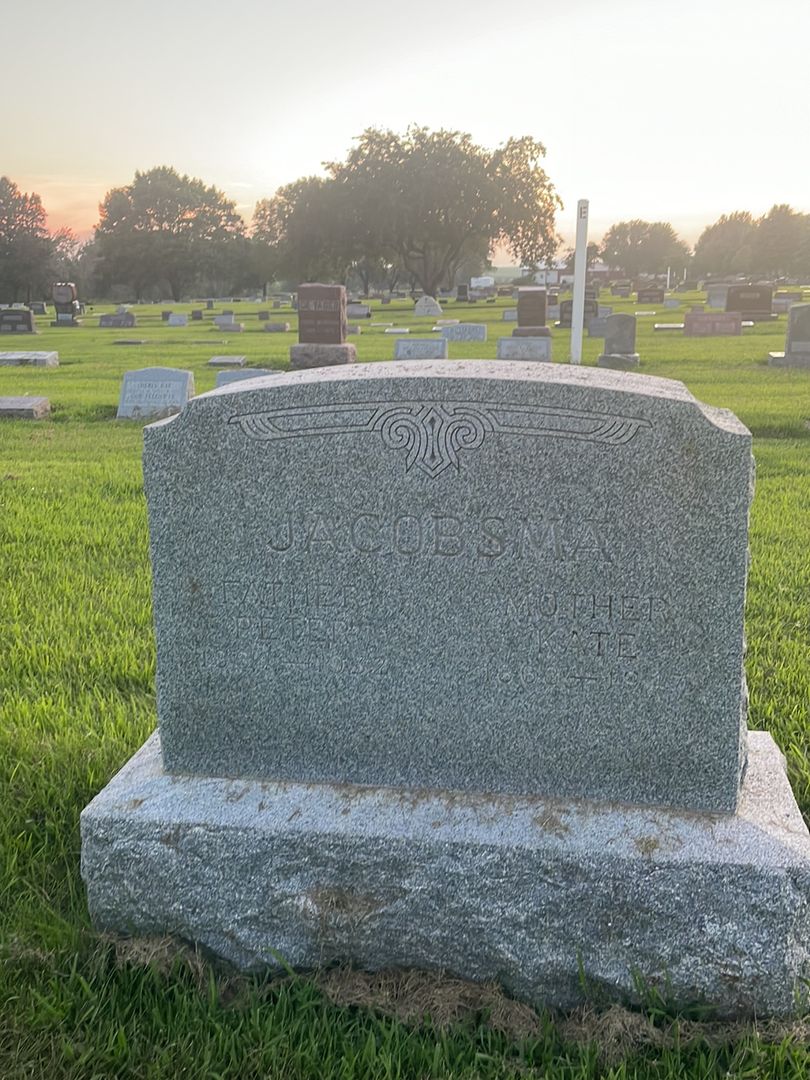 Kate Jacobsma's grave. Photo 1